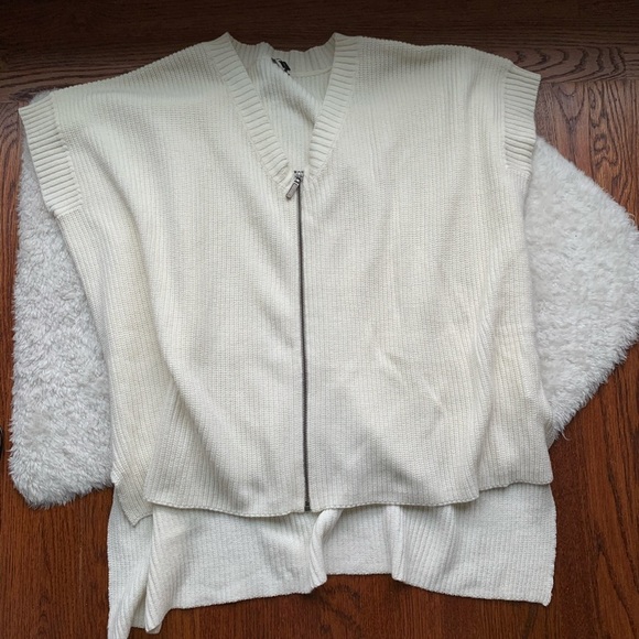 Express Cream Ribbed Oversized Sweater One Size - Picture 1 of 9
